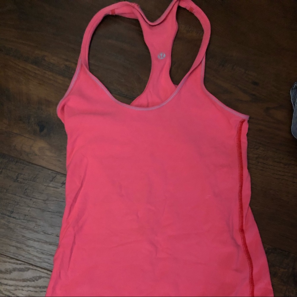 Lululemon tank